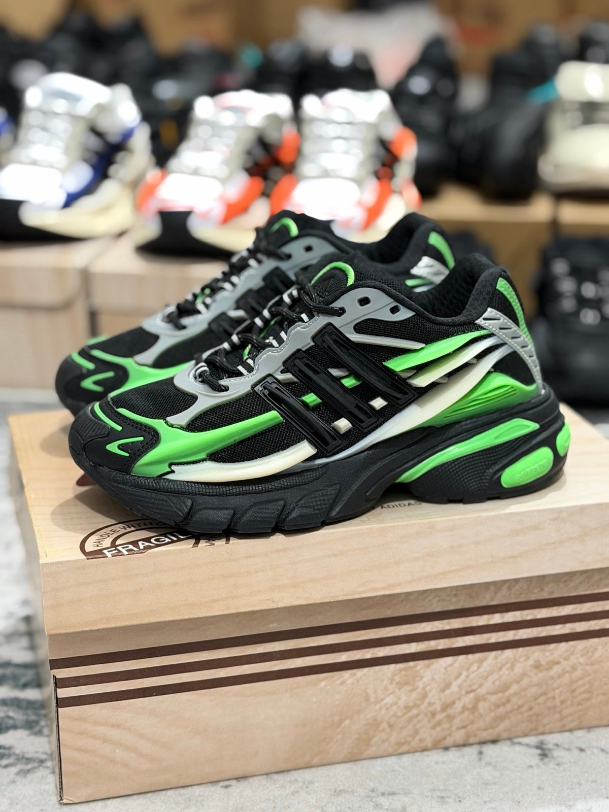 🌟 Celebrity Style: Pharrell x Adidas Adistar Jellyfish Chunky Fashion Sneakers
