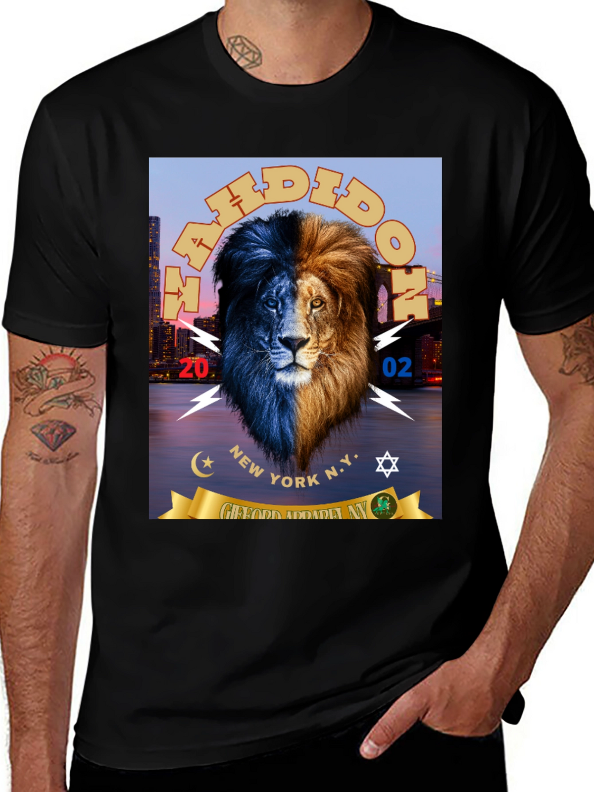 Dual Tone Lion Graphic Print Black T-Shirt