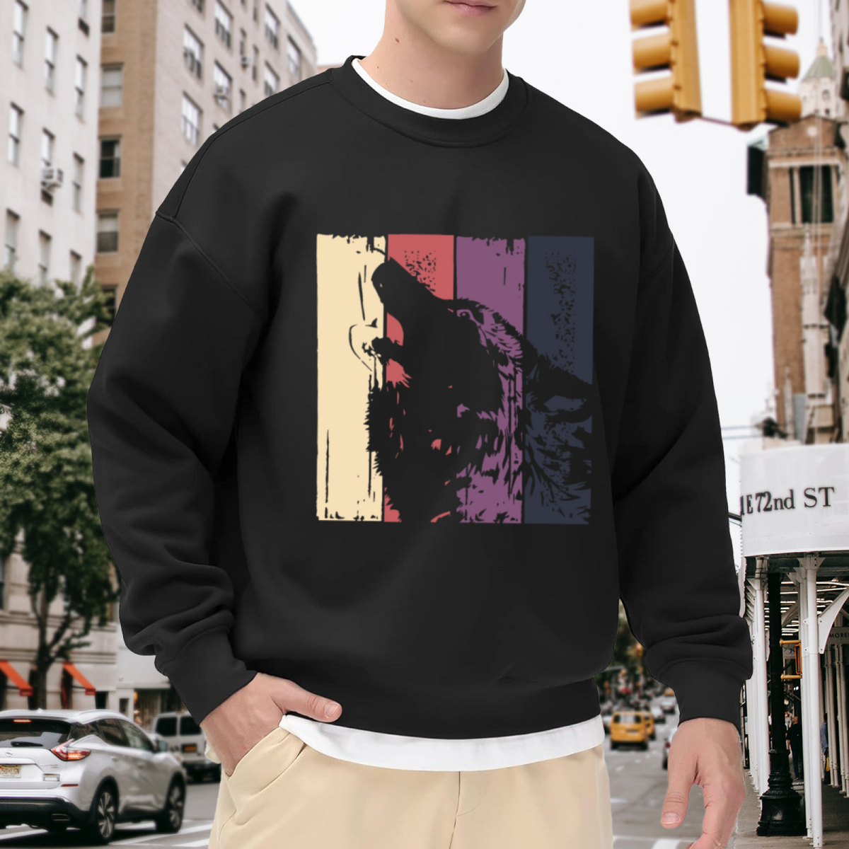 Retro Howling Wolf Vintage Striped Art Crewneck Sweatshirt