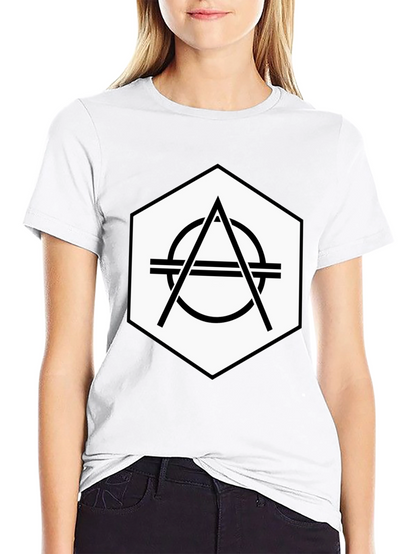 Geometric Hexagon Graphic Tee - Stylish Black T-Shirt