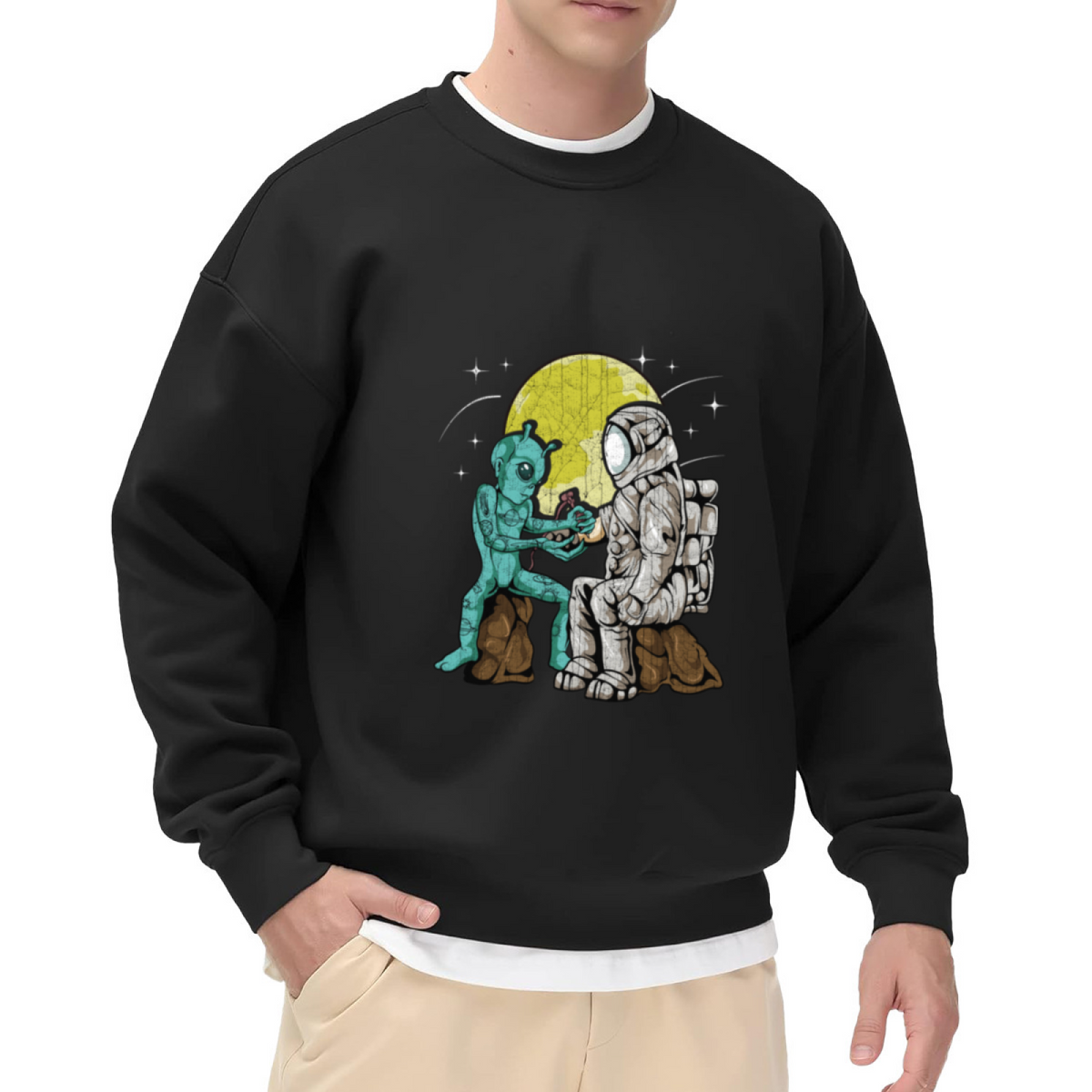 Alien And Astronaut Handshake Outer Space Crewneck Sweatshirt Cool Sci?Fi Graphic Pullover