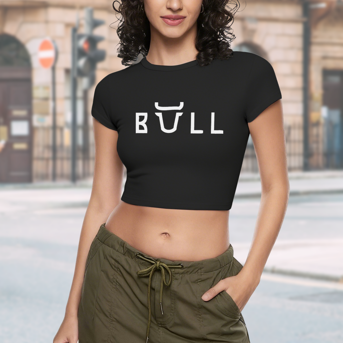 Minimal Bull Logo Black Cropped Baby Tee ¨C Simple Streetwear Fitted Top