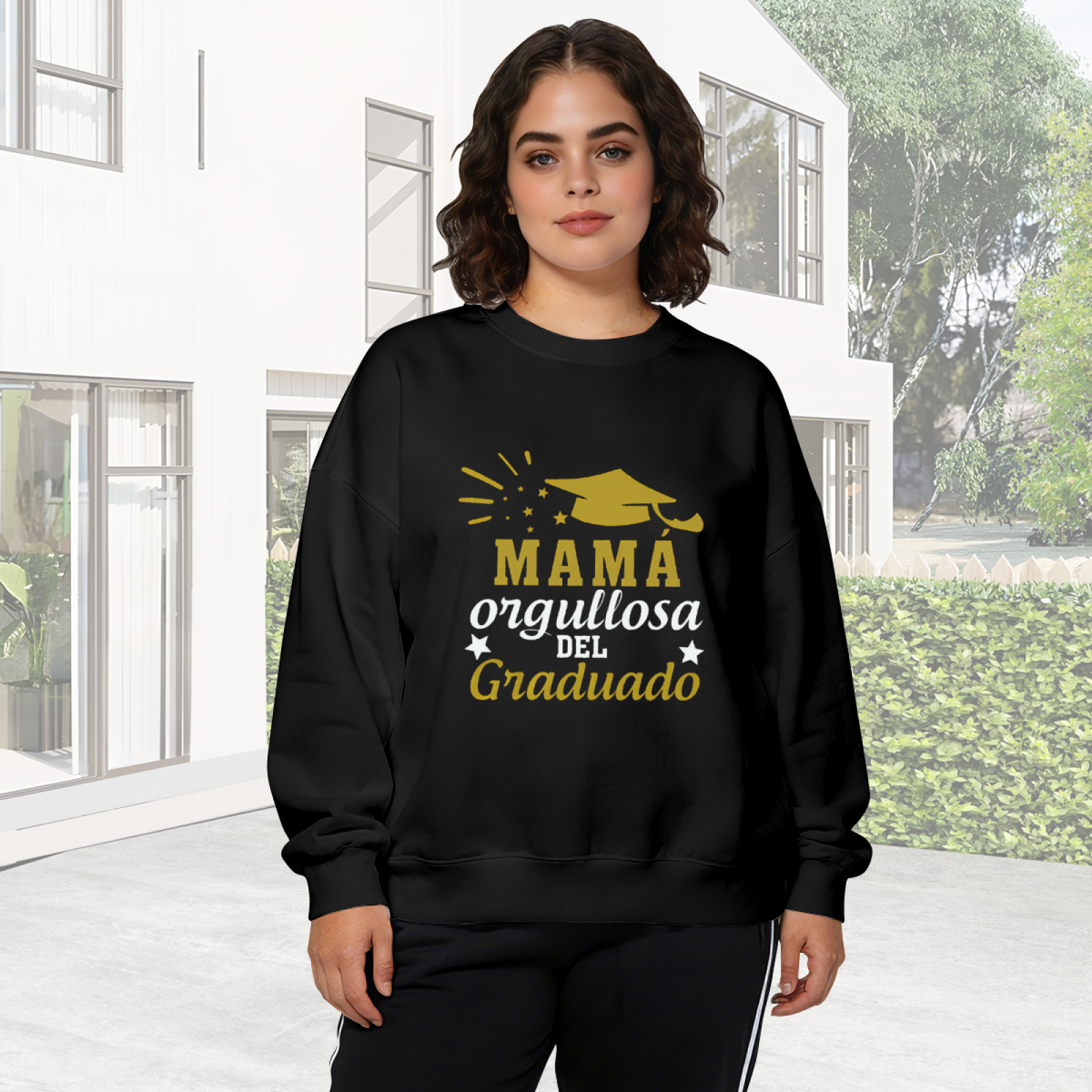 Proud Mom Of The Graduate Spanish Quote Graduation Crewneck Sweatshirt